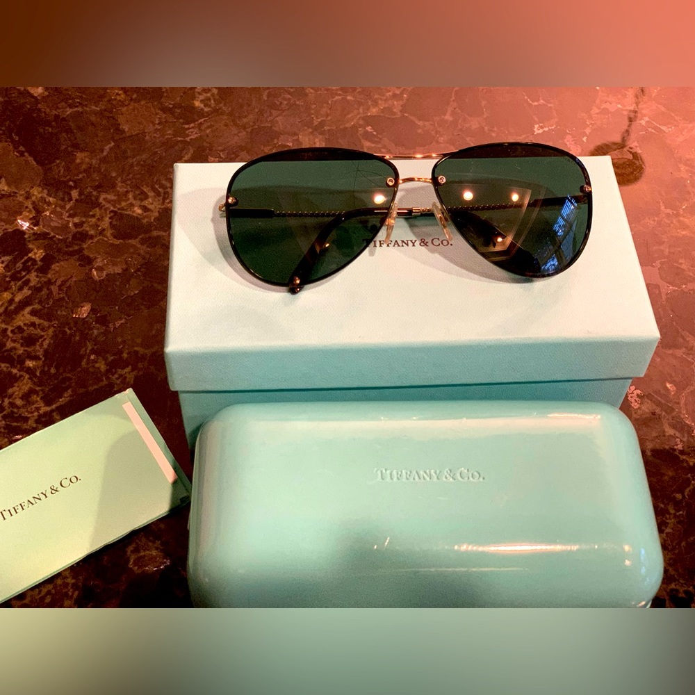 💯 Authentic TIFFANY&CO Sunglasses